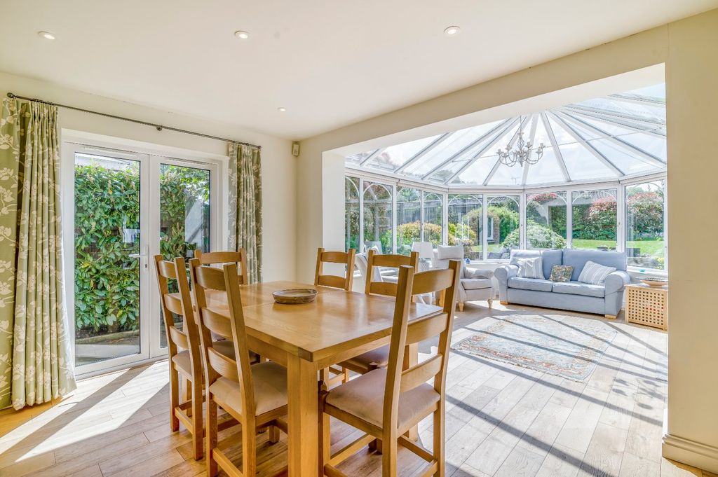 Property photo 2 of 16 Dining Area