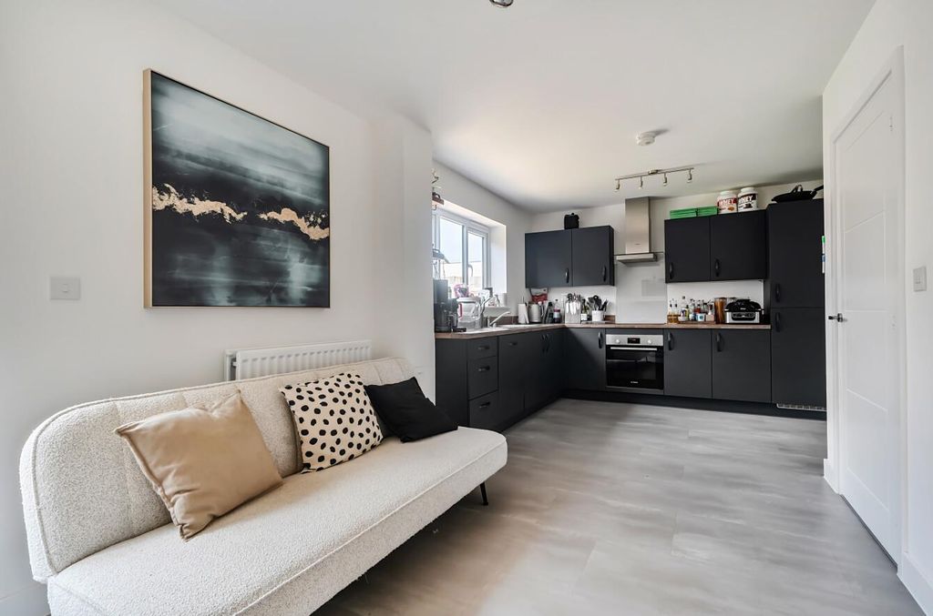 Property photo 3 of 22 1438273-3-69Cabb3Fc1598.Jpg