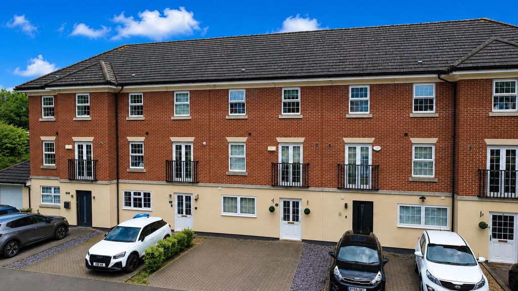 Property photo 1 of 19 32ba9c5E-F228-46cc-898d-94F1B1d48A1F.Png