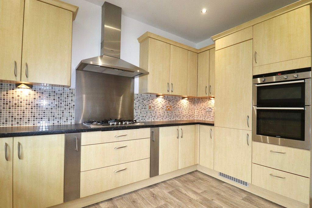 Property photo 3 of 35