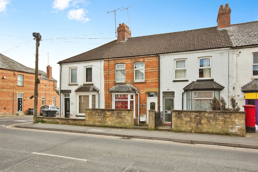 Property photo 1 of 17