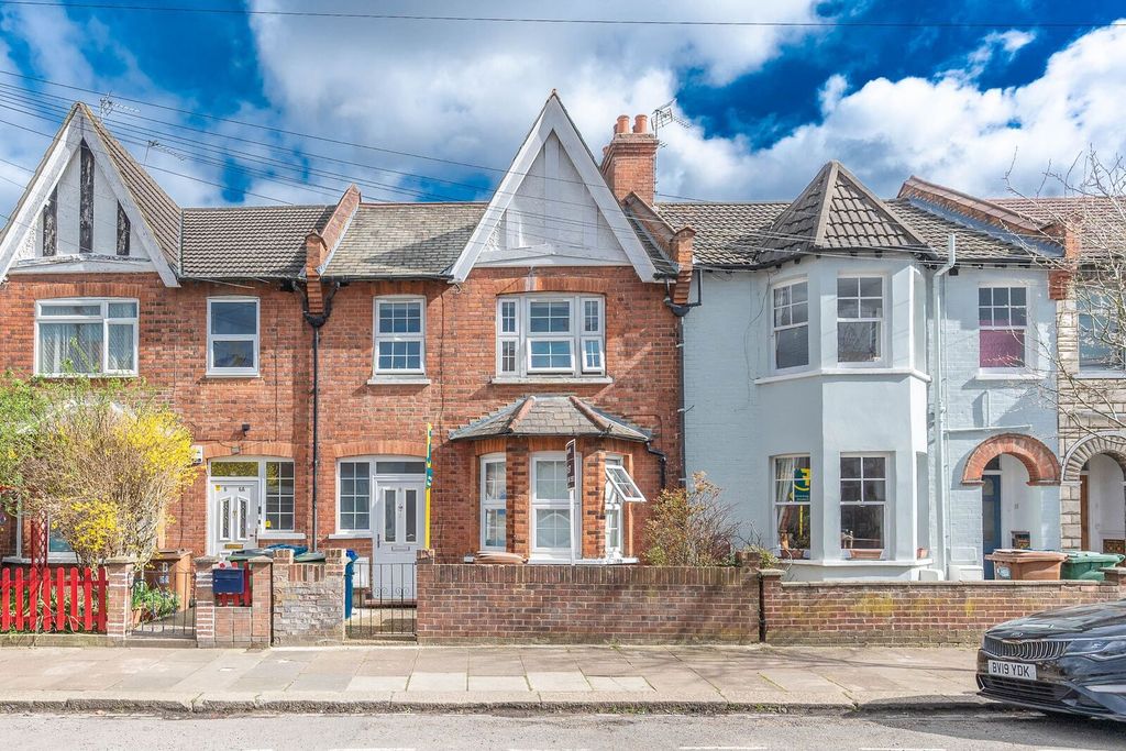 Property photo 1 of 6