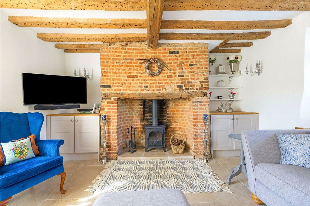Property photo 3 of 31 Fireplace