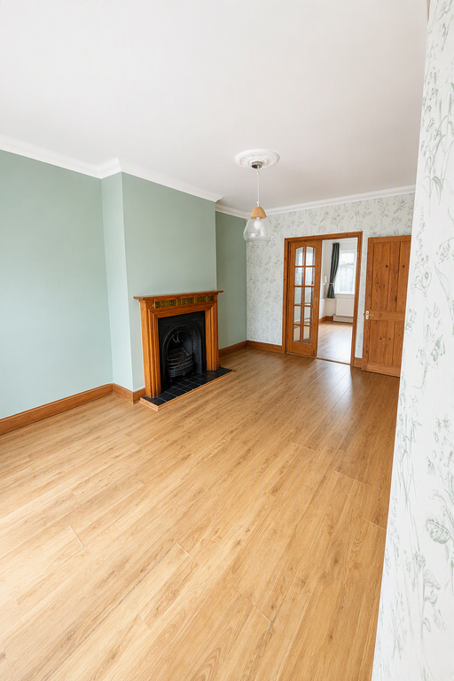 Property photo 2 of 14 Designer (9)
