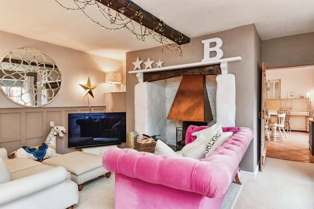 Property photo 3 of 17