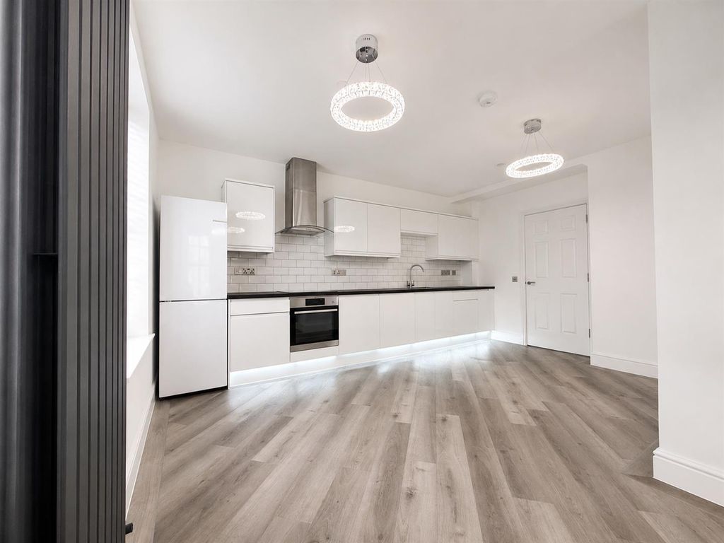 Property photo 3 of 11 73F7D297-8524-403E-9702-Aa4DC14F93C1.Png