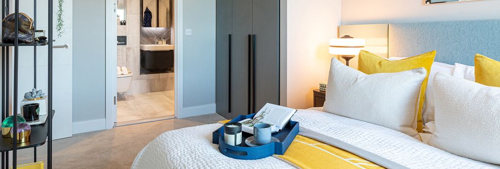 Property photo 3 of 5 An Interior Bedroom Image With A View Into The En Suite