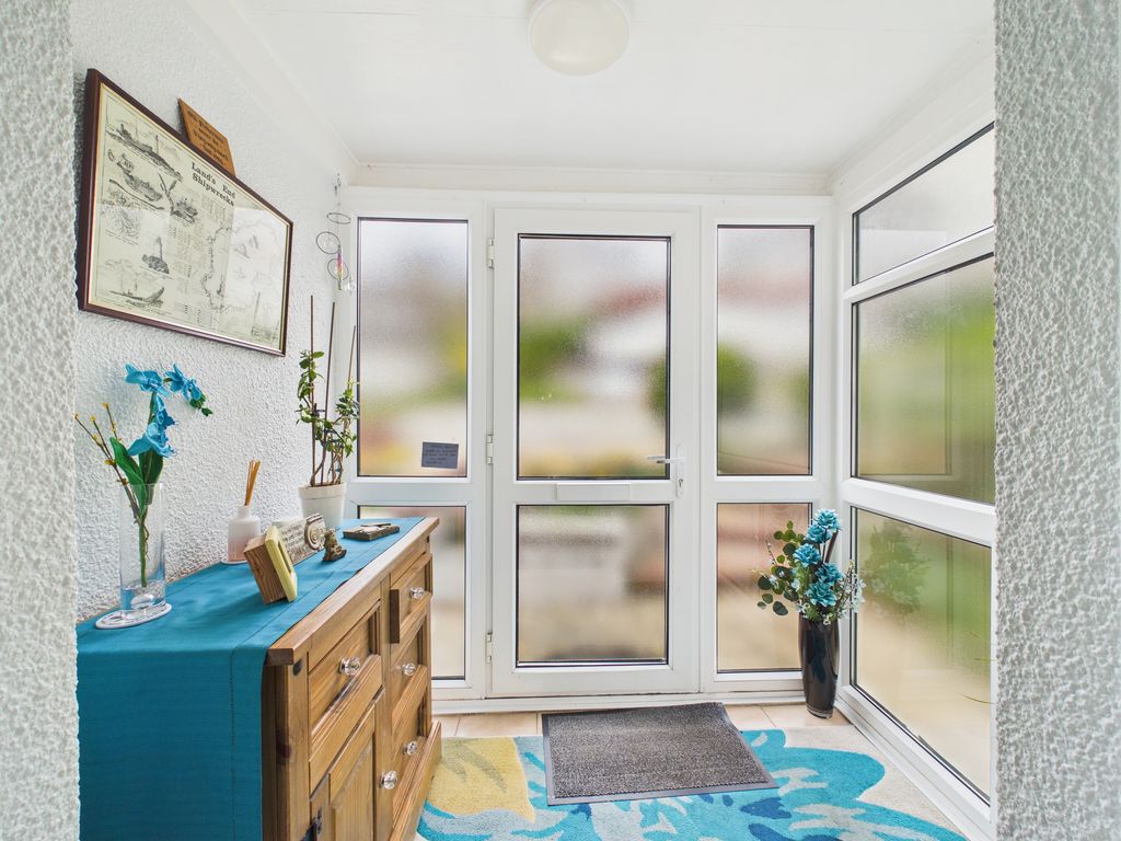 Property photo 3 of 52