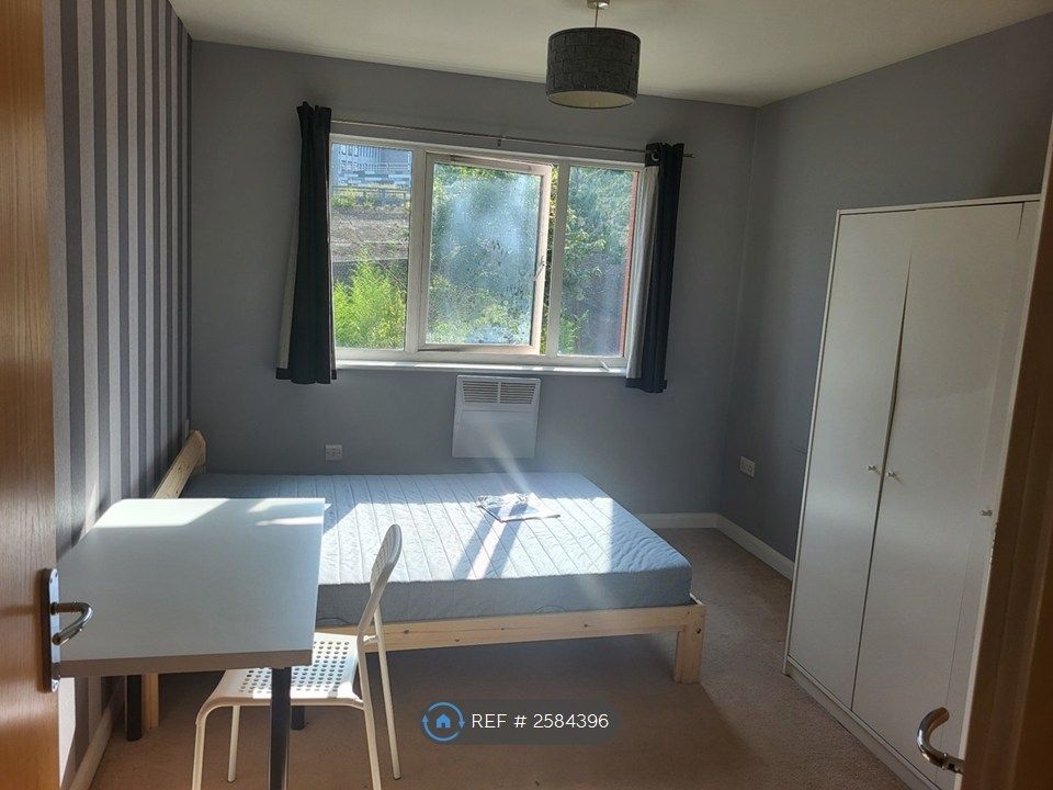 Property photo 3 of 12