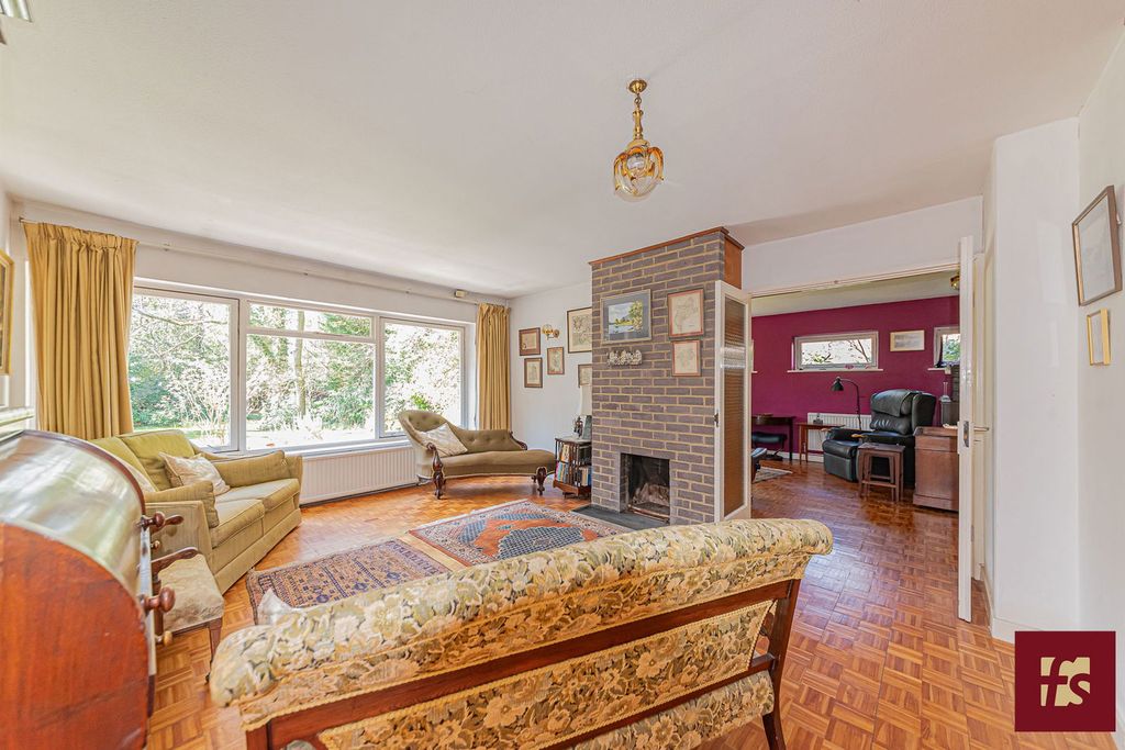 Property photo 2 of 17
