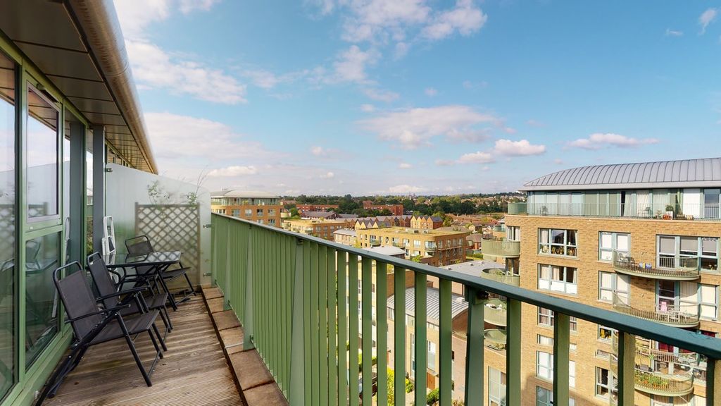 Property photo 2 of 8