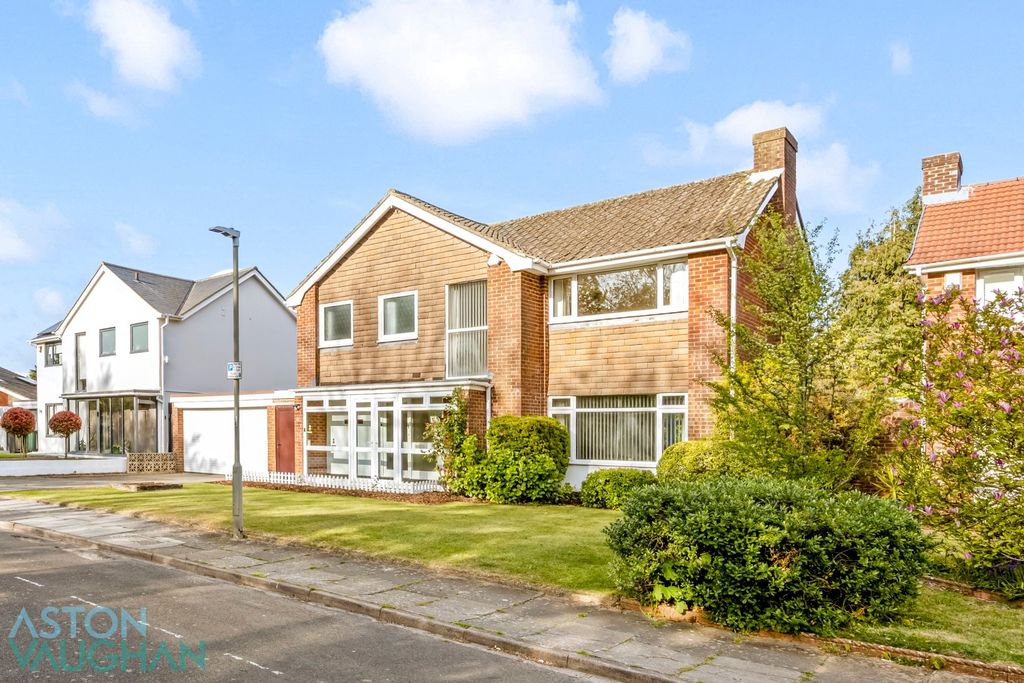 Property photo 1 of 28 5057331