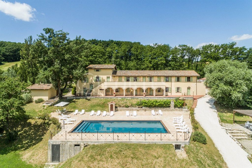 Property photo 1 of 60 Prestigious Agritourism Property In A Panoramic Location With Restaurant And Heated Pool In Gubbio, Umbria