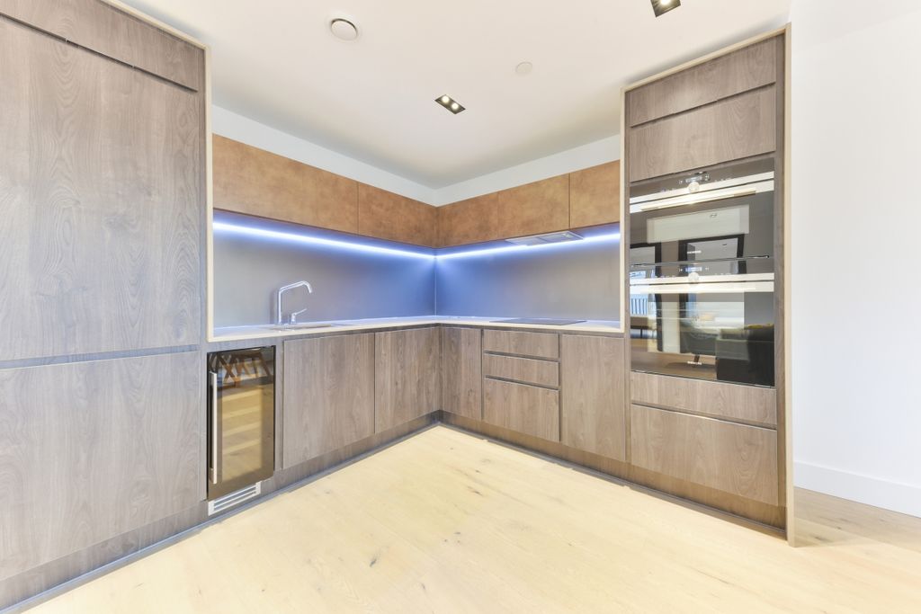 Property photo 3 of 11 Kitchen - Keybridge