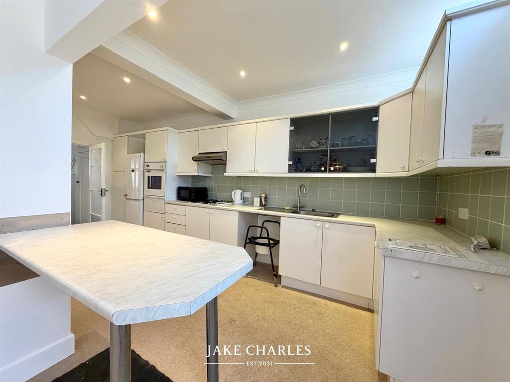 Property photo 2 of 21 5F07B6Ab-954c-4Fbb-880c-8cd06Bc6d4E7.Jpg