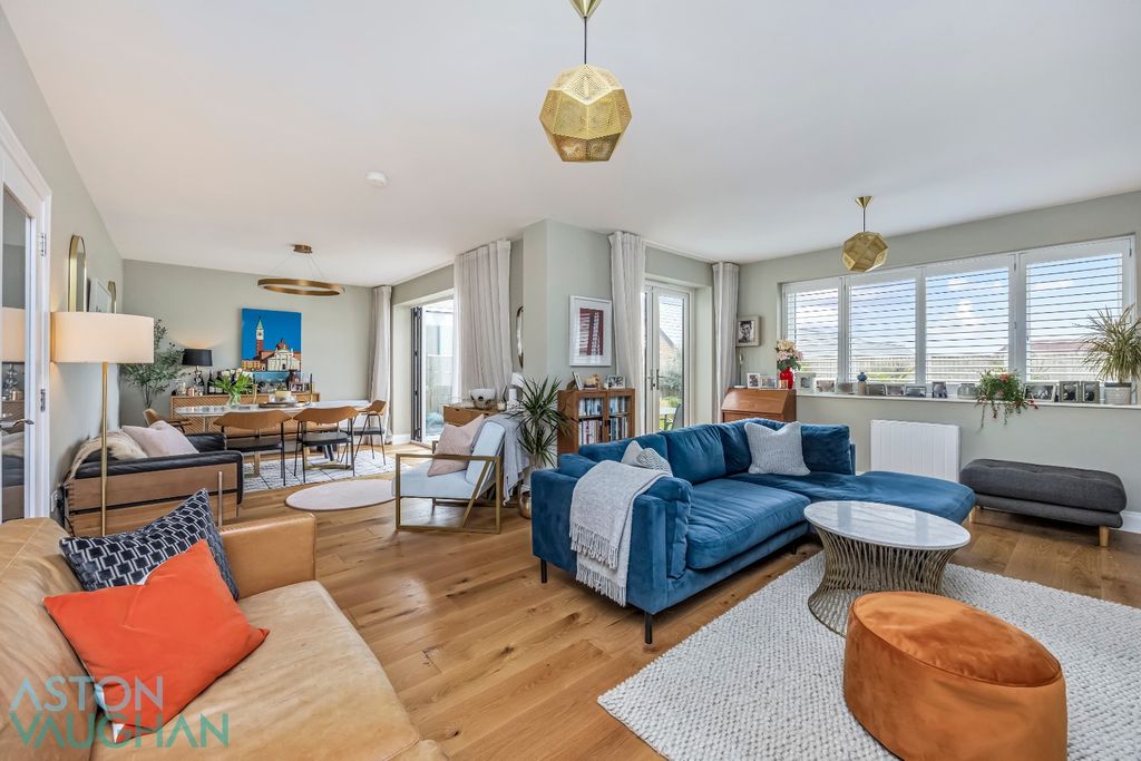 Property photo 1 of 26 4900611