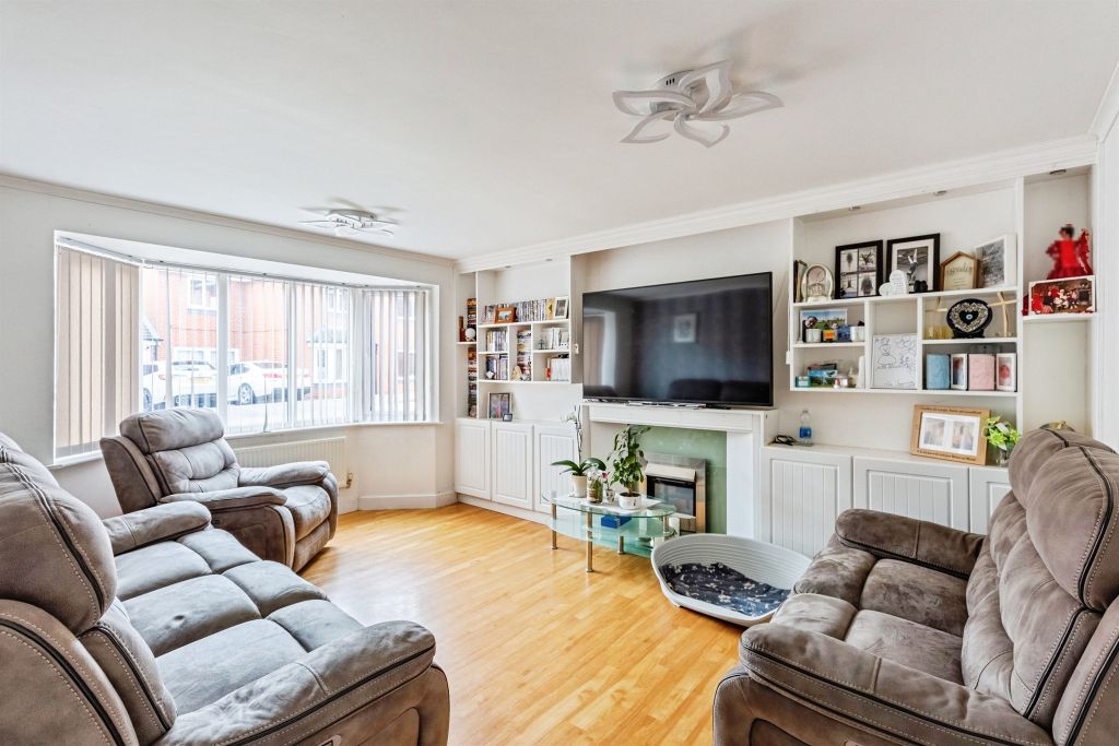 Property photo 3 of 16