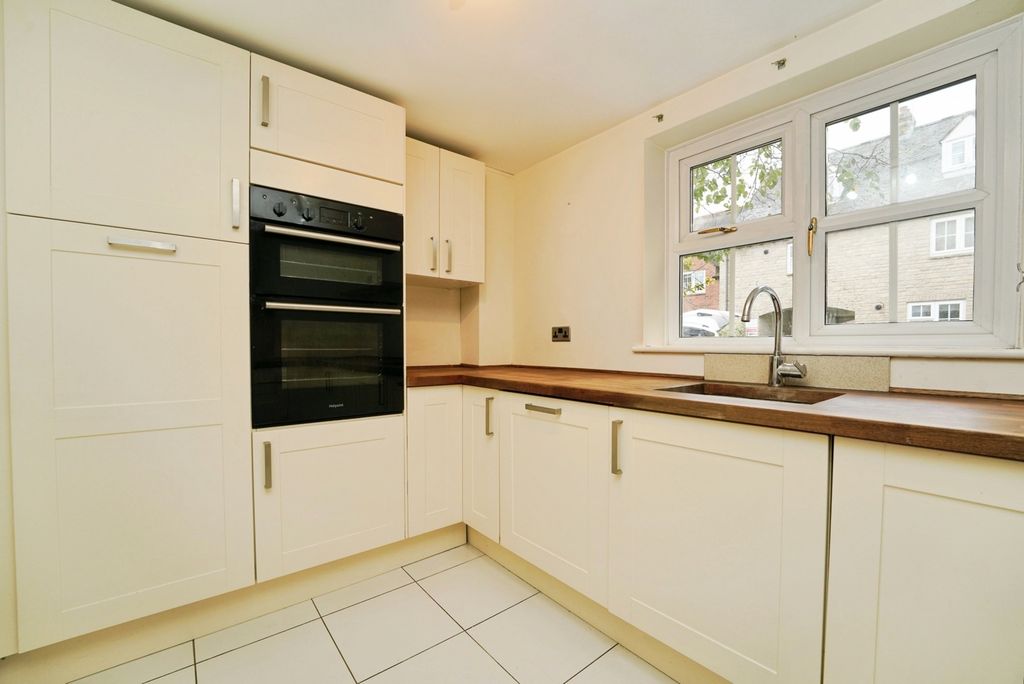 Property photo 2 of 15 Pbox-Img.Jpg