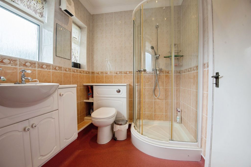 Property photo 3 of 27
