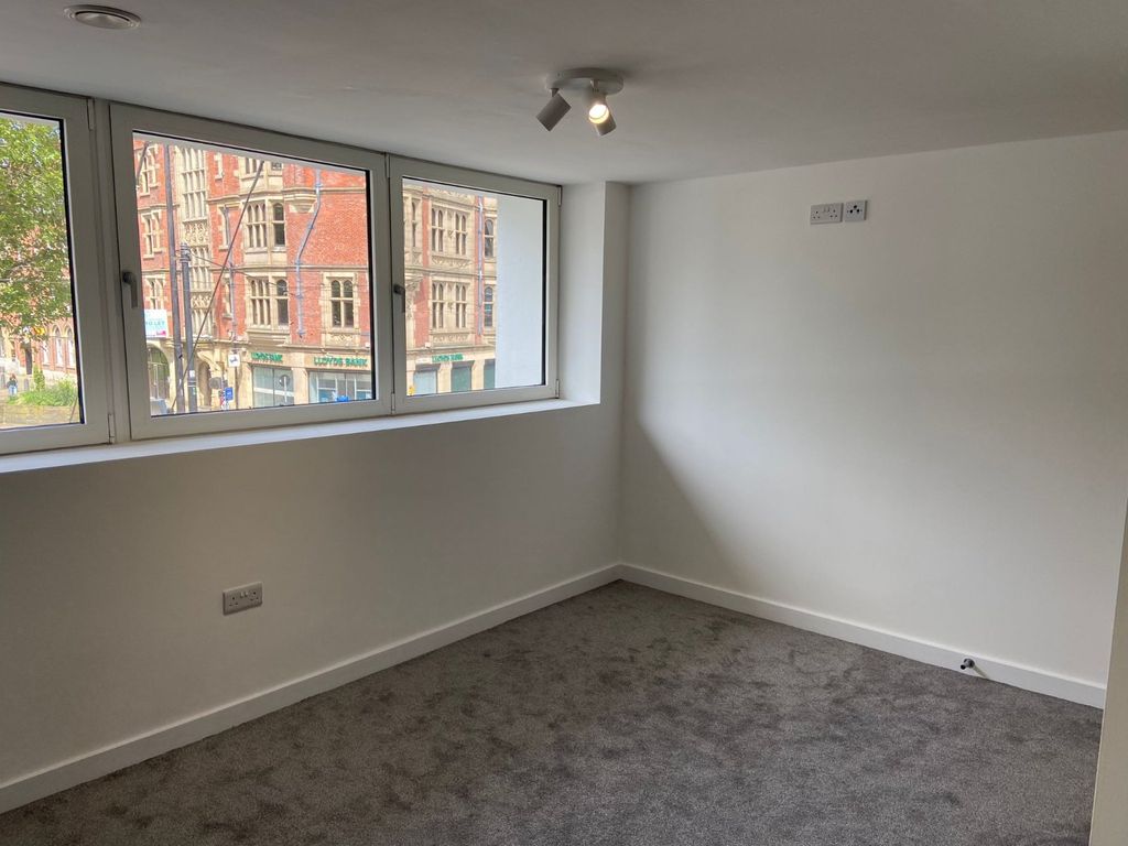 Property photo 2 of 10 Picture No. 17