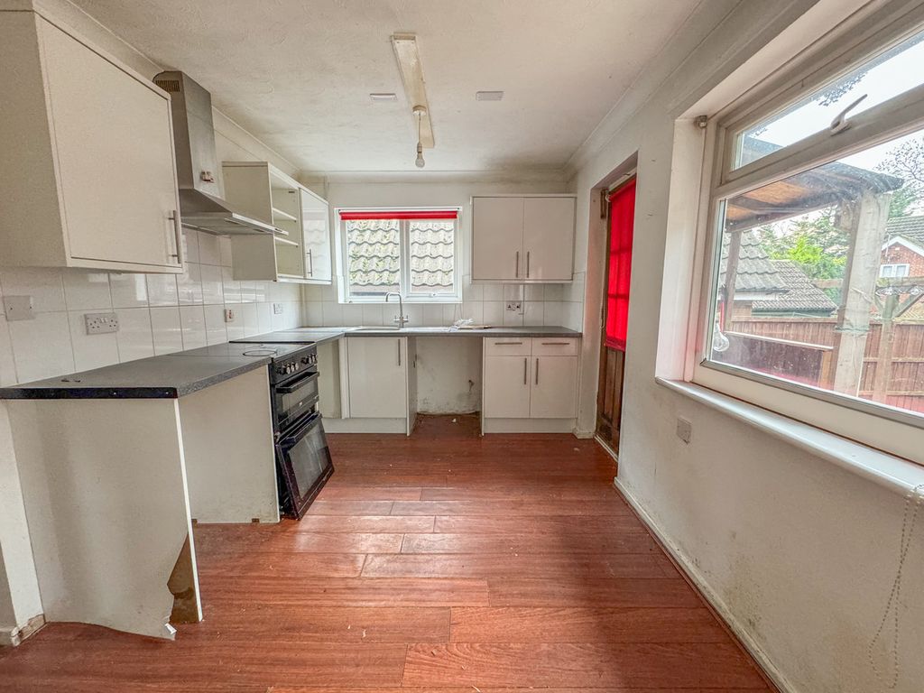 Property photo 3 of 14