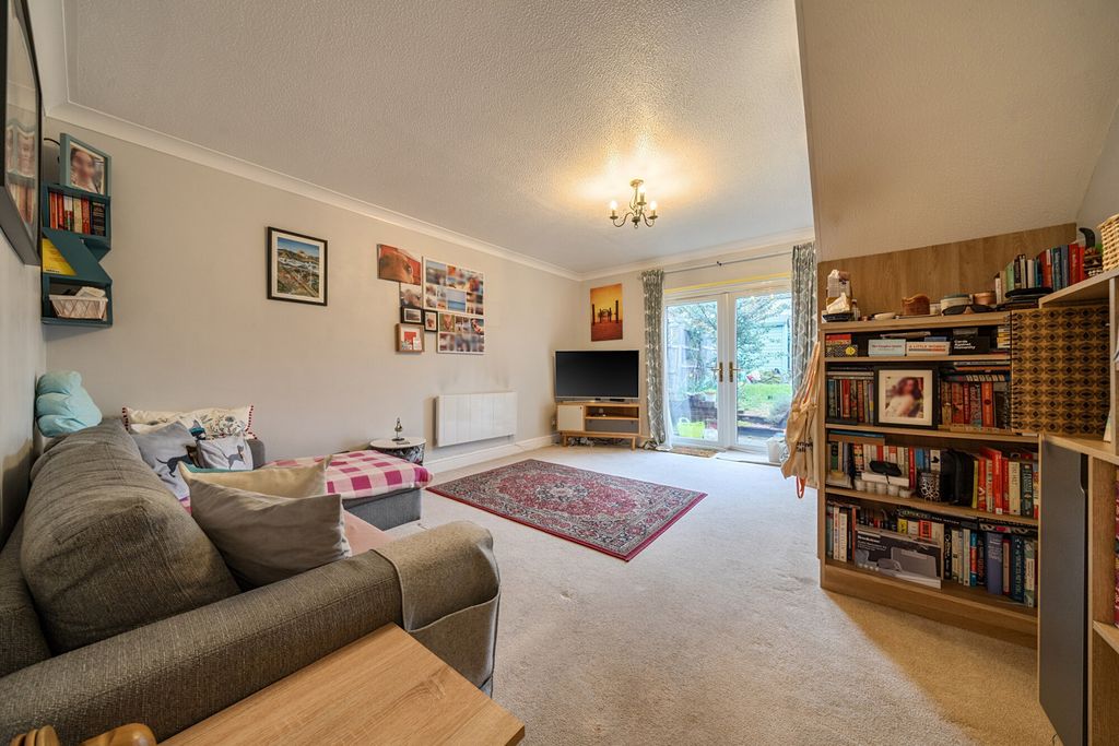 Property photo 2 of 21 1418731-13-69Aefa...