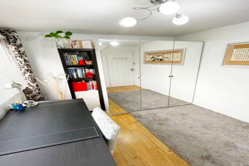 Property photo 3 of 9 Gallery