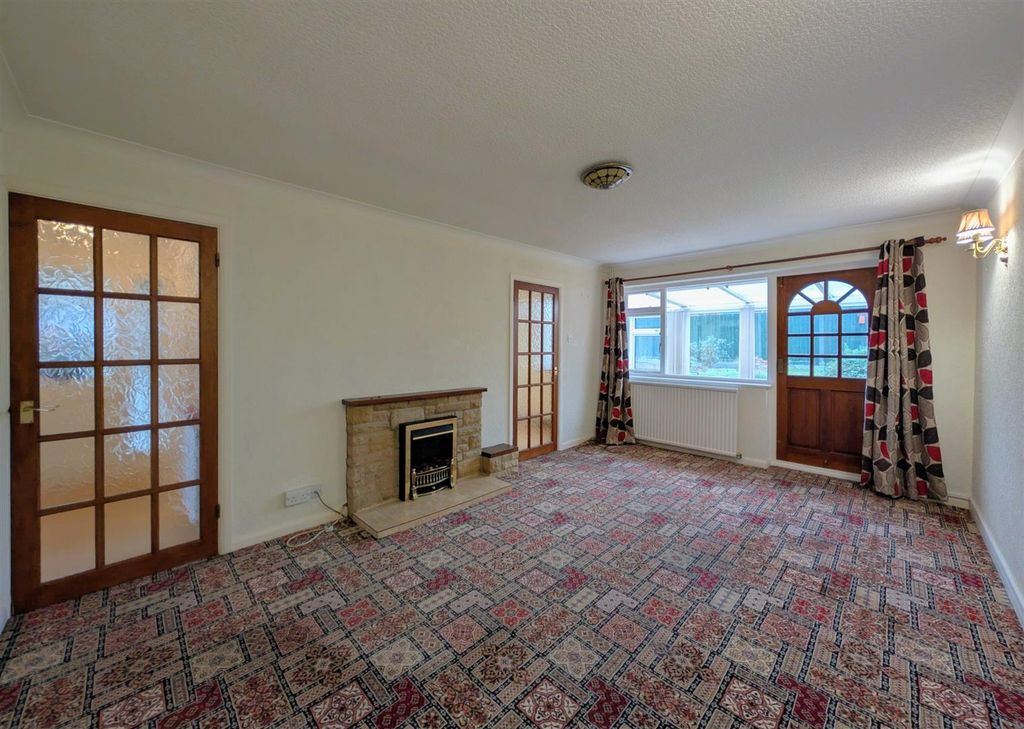 Property photo 2 of 11