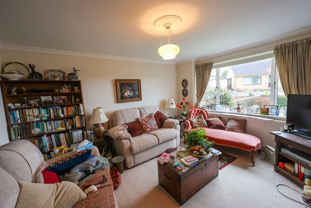 Property photo 2 of 17