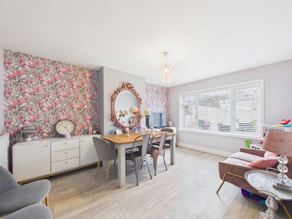 Property photo 3 of 10 Picture No. 09