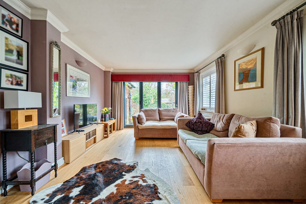 Property photo 3 of 27 Picture 3