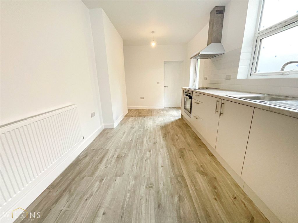 Property photo 2 of 6 Picture No. 04