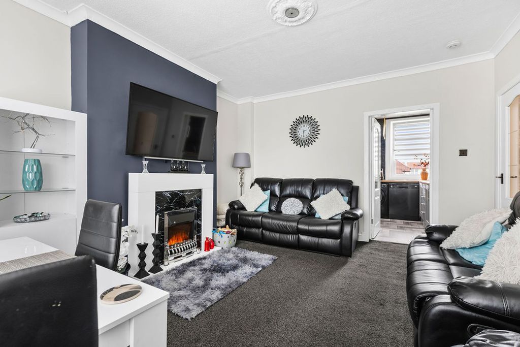 Property photo 3 of 22