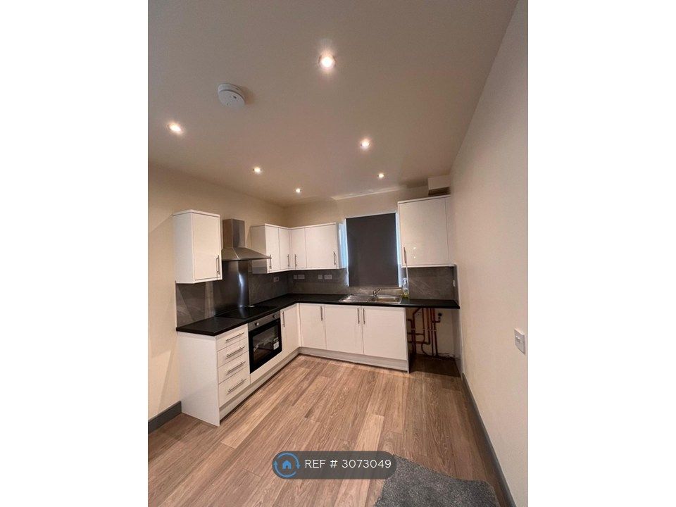 Property photo 1 of 10 Kitchen Area