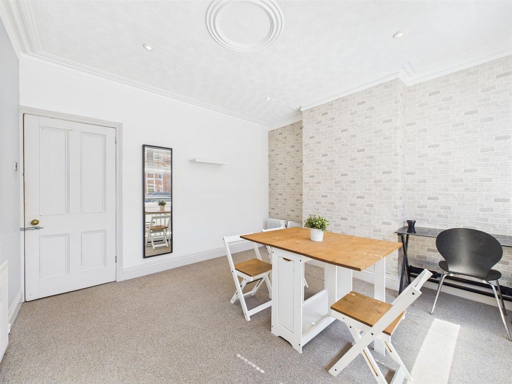 Property photo 1 of 6 Cam04063G0-Pr0071-Still001.Jpg