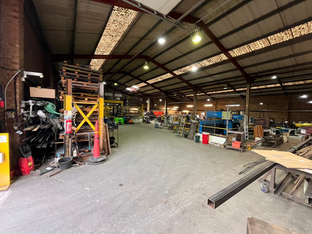 Property photo 3 of 9