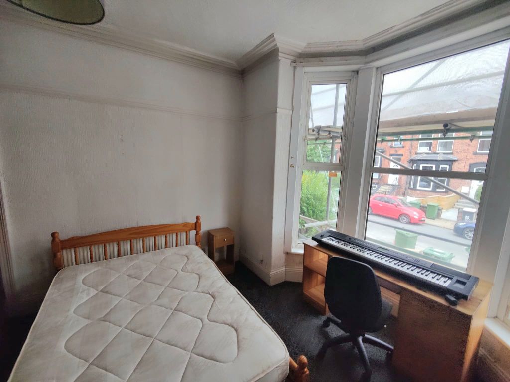 Property photo 1 of 33