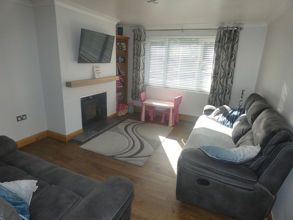 Property photo 2 of 16 Main Lounge