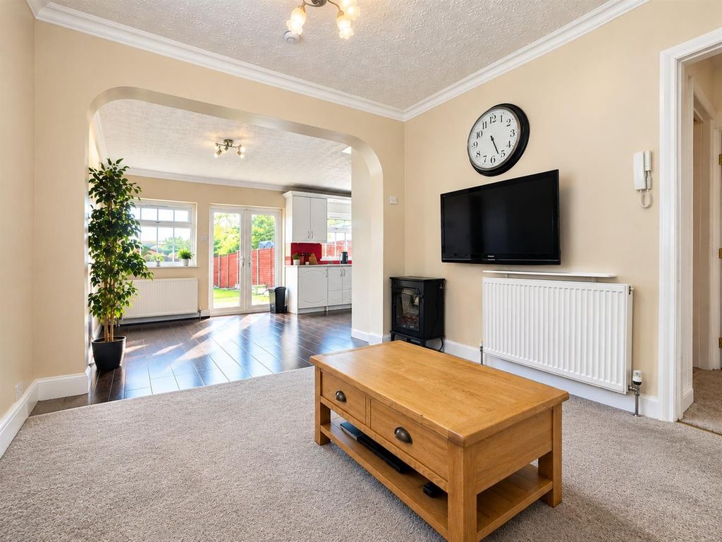 Property photo 3 of 15 2nd Living Room.Jpg
