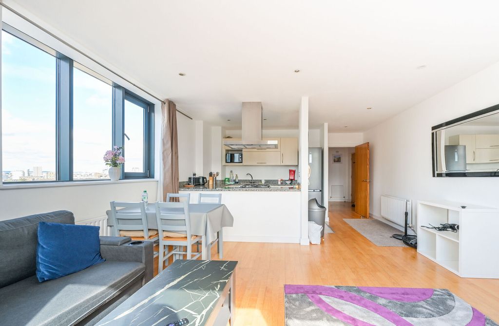 Property photo 2 of 7