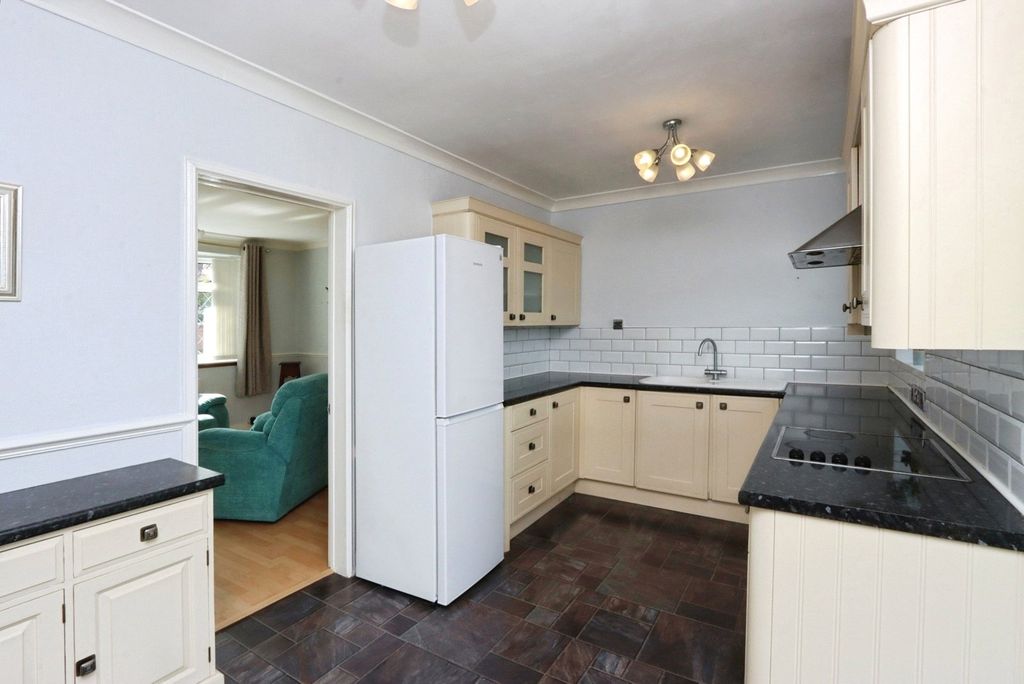 Property photo 3 of 17 Photo