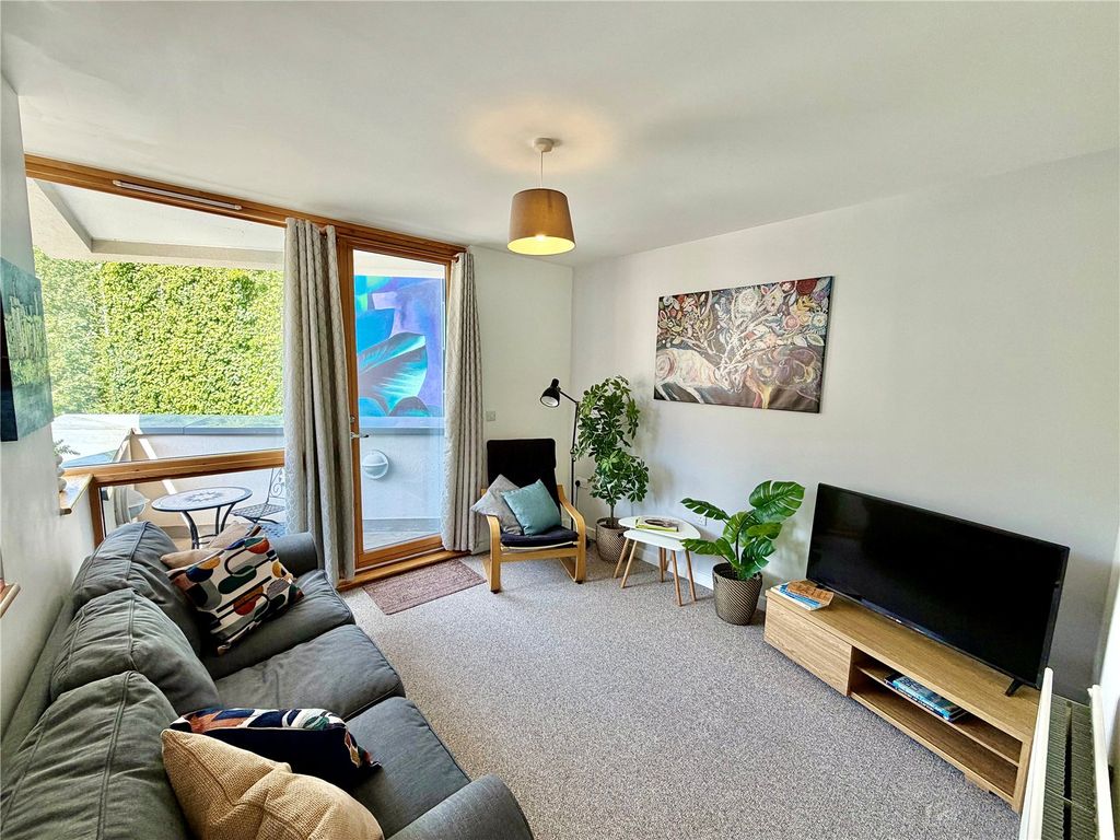 Property photo 2 of 20 Picture No. 36