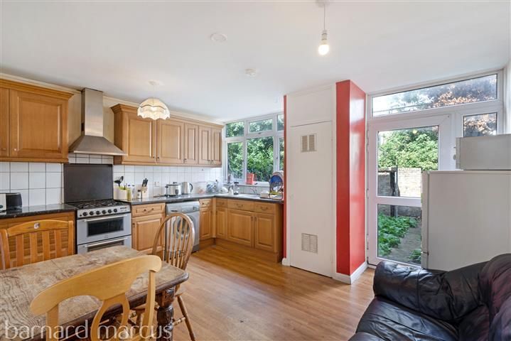 Property photo 1 of 6 Kitchen