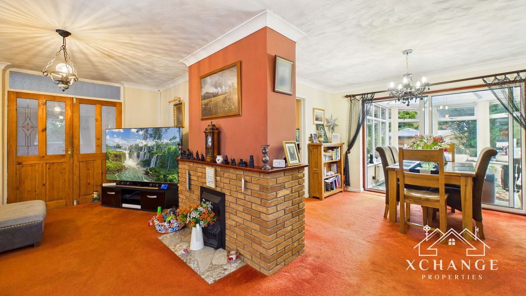 Property photo 2 of 32