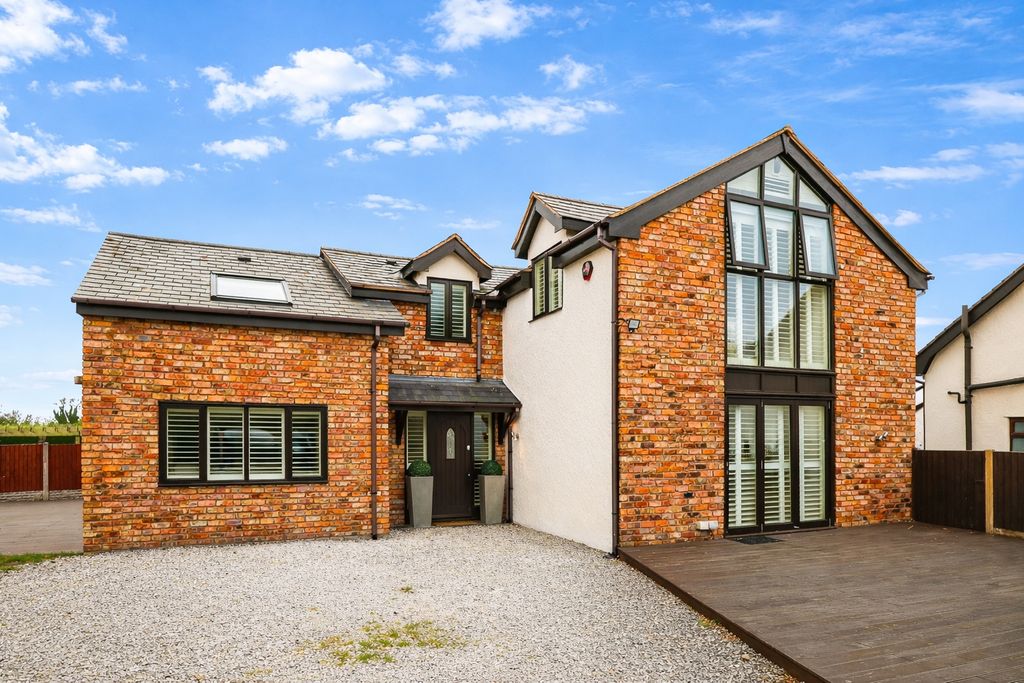 Property photo 2 of 22 Picture No. 30