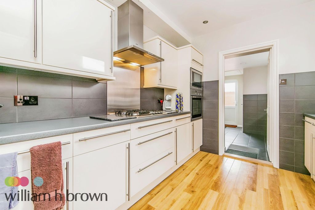 Property photo 3 of 12 Image