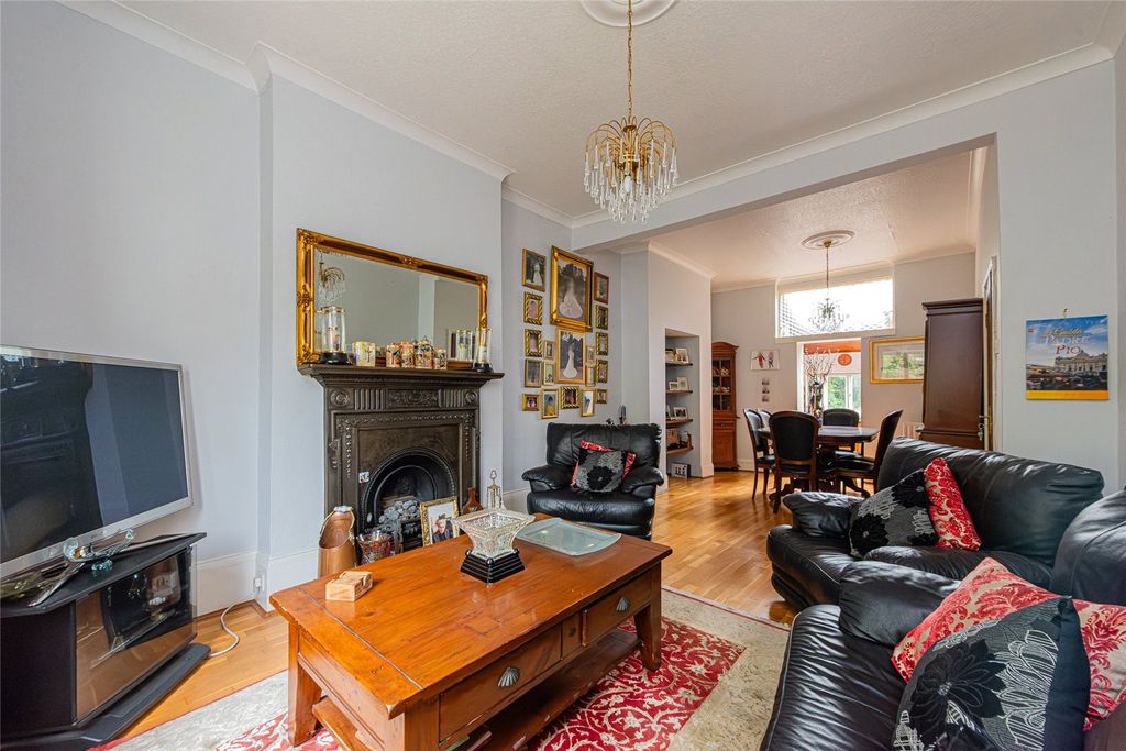 Property photo 1 of 16 Picture No. 04