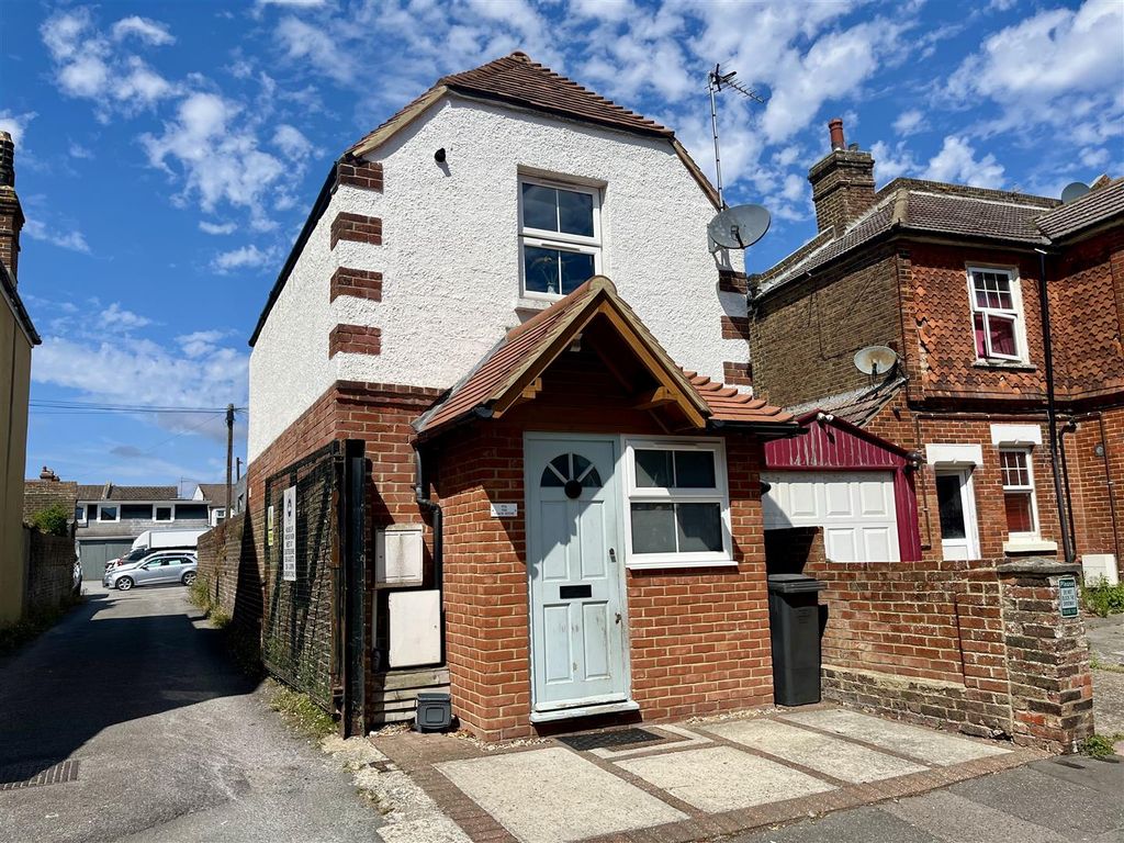 Property photo 1 of 14