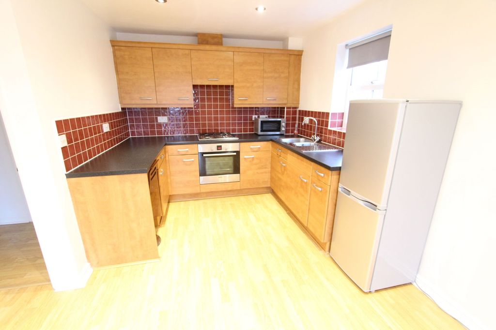 Property photo 2 of 12