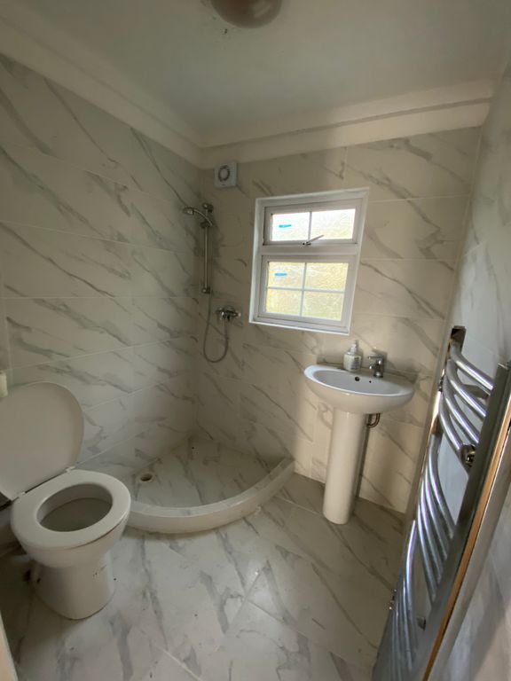 Property photo 2 of 31